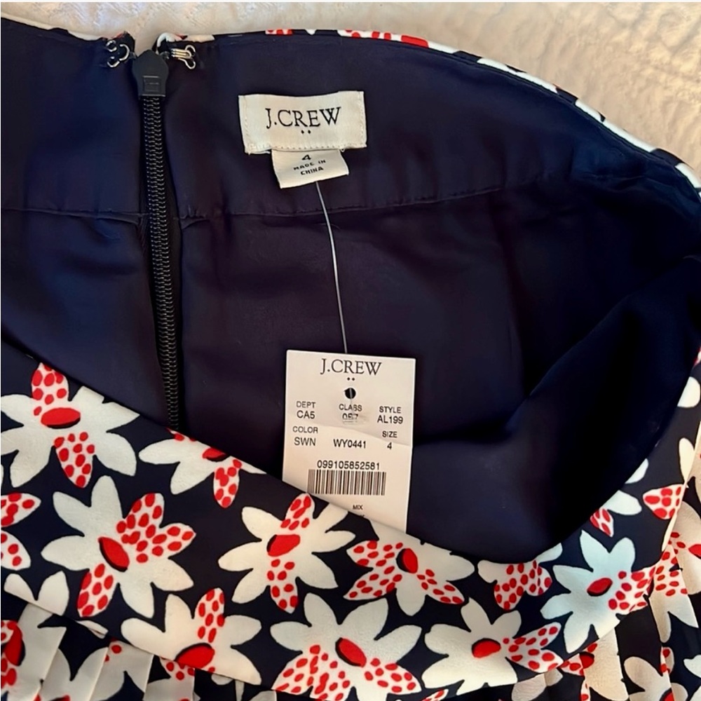 J Crew Floral Pleated Skirt - Red, White & Blue 🌹 - Picture 3 of 4